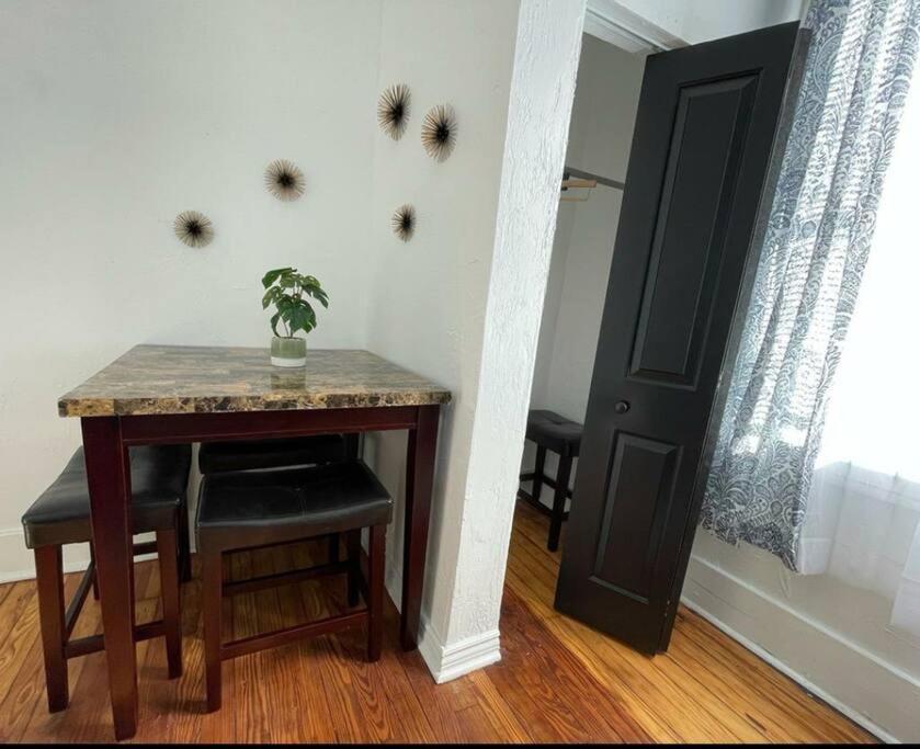 Lovely 2Br W Office Space - King Bed & Alexa Apartman Pittsburgh Kültér fotó